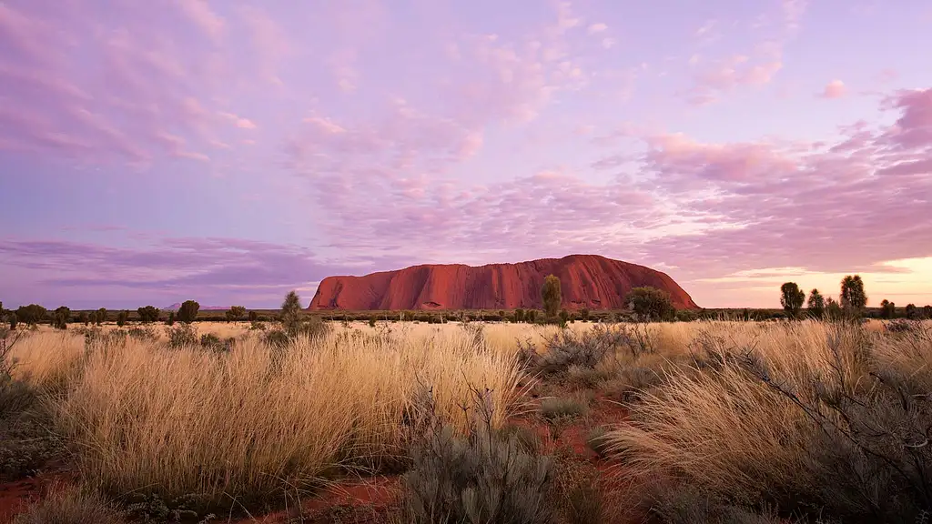 Uluru Sunset Tour with BBQ Dinner (Y11B)
