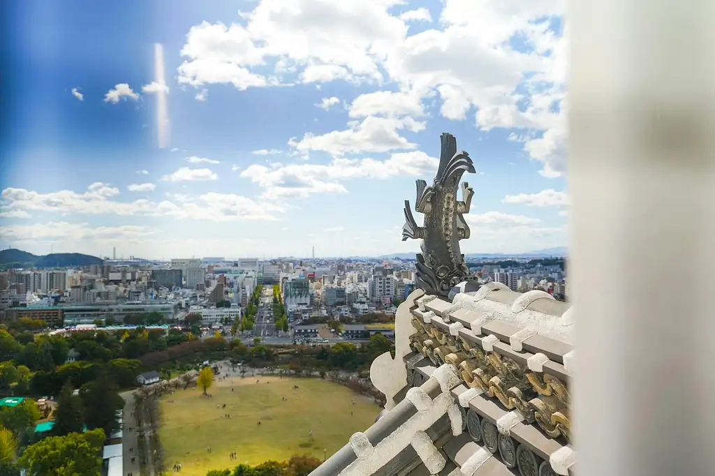 Himeji Castle Town Guided Bike Tour With Lunch | Half-day