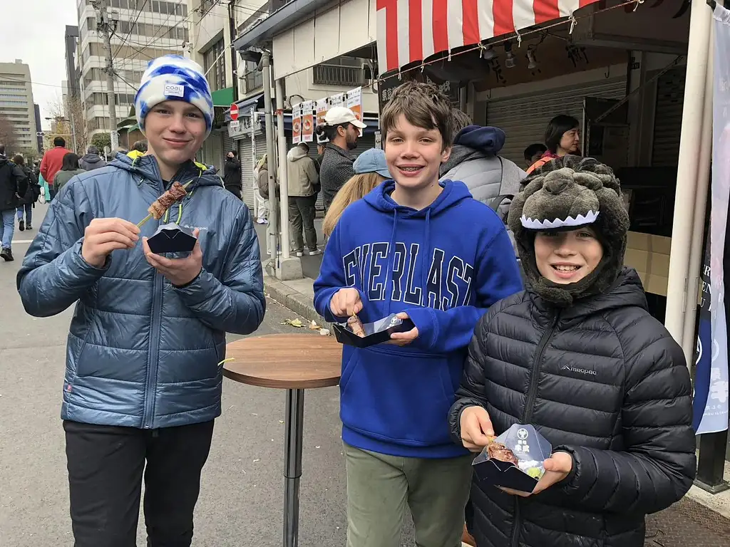 Tsukiji Outer Market Seafood Breakfast Tour