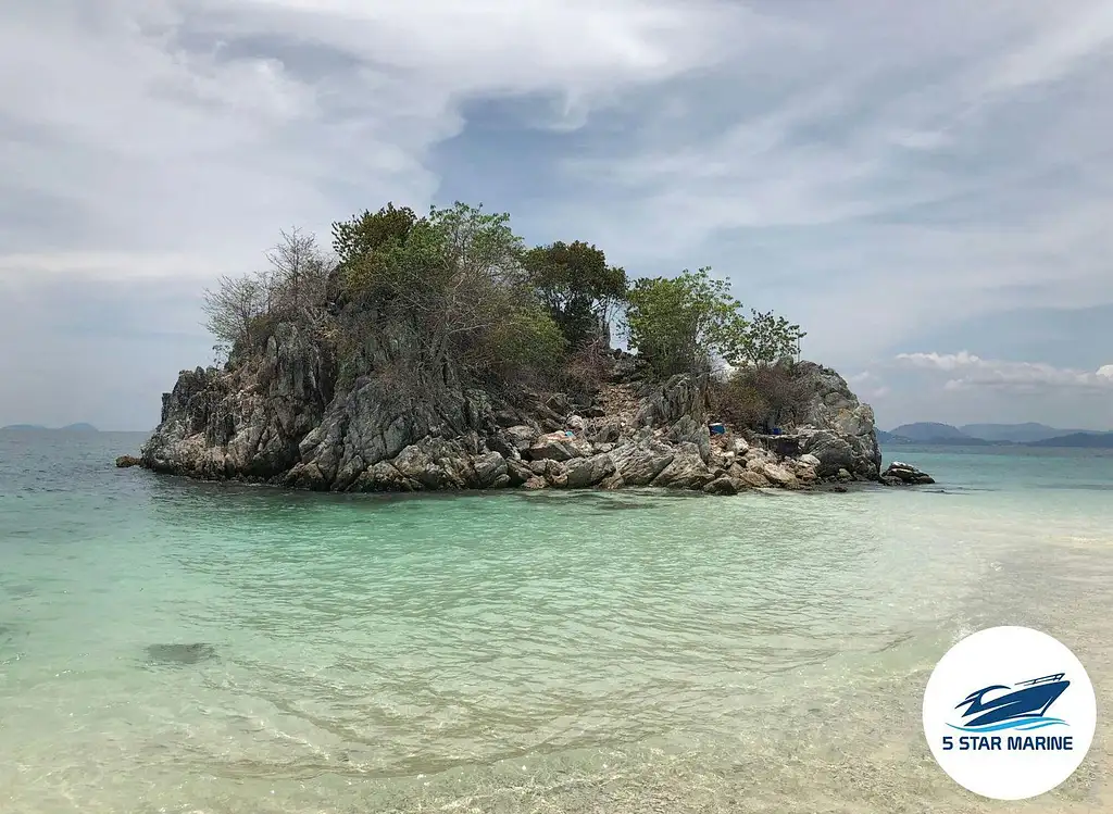 Khai Island Private Boat Tour | From Phuket