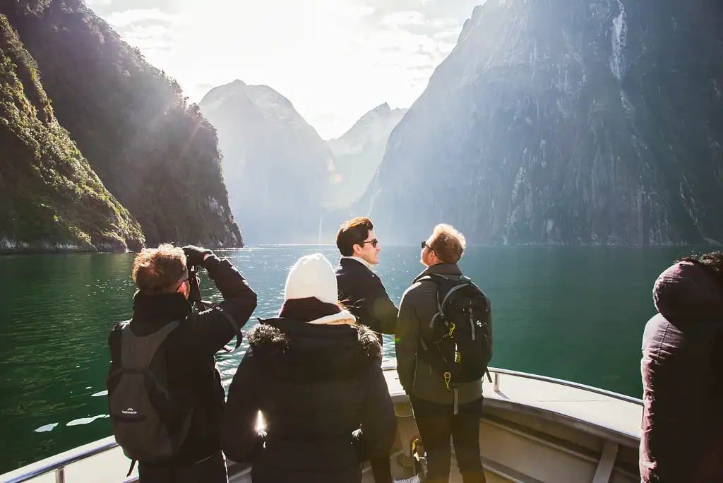 Milford Sound Glass Roof Scenic Tour with Cruise & Helicopter Flight