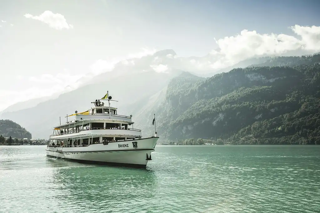 Full-day Trip to Grindelwald and Interlaken from Lucerne