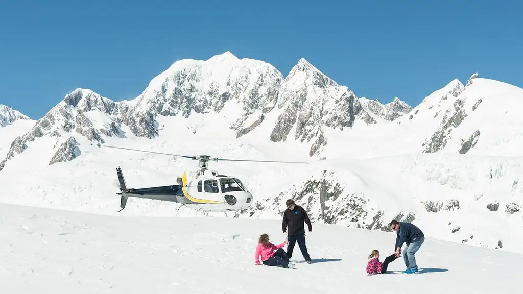 Franz Josef 20 Minute Scenic Flight with Snow Landing