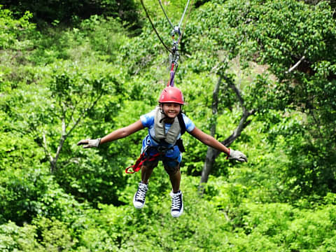 congo-canopy-girl