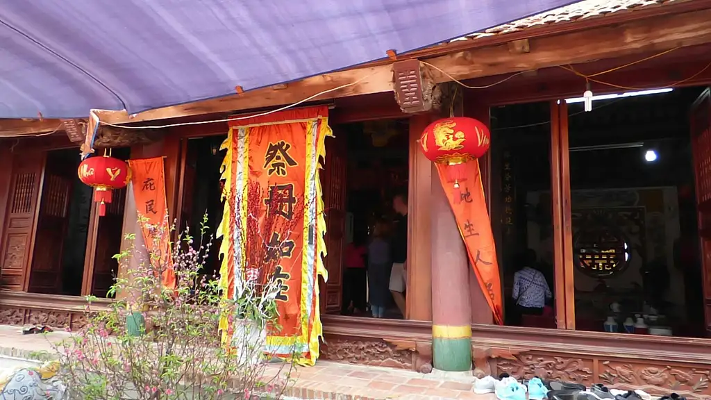 Full-day Duong Lam Ancient Village Tour | From Hanoi | Private Tour