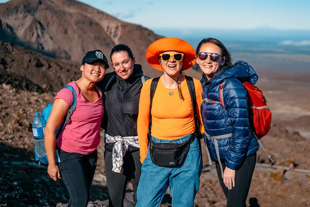 11 Day NZ South to North Island Adventure | Christchurch to Auckland | Haka Tours