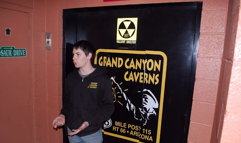 Grand Canyon Caverns/Route 66 Museum & Lunch Tour