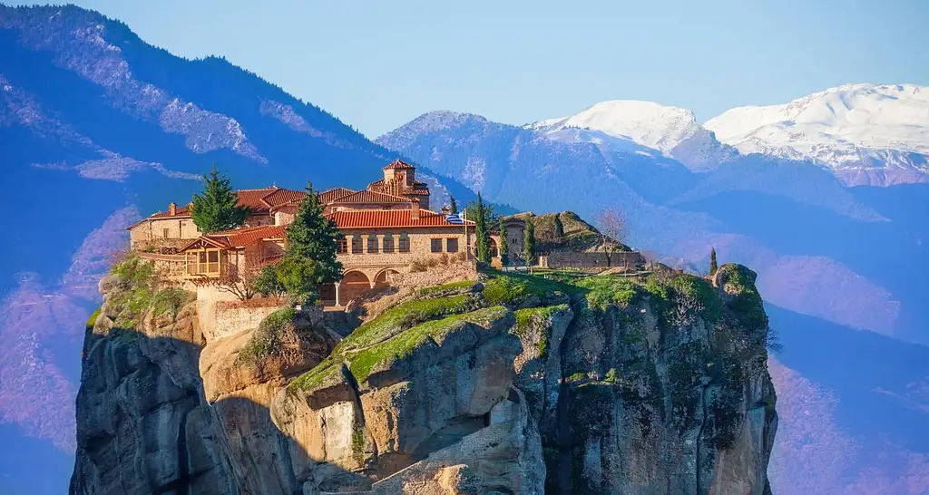 25 Days Total Europe: Austria, the Mediterranean & Ancient Athens | G Adventures 18-35's