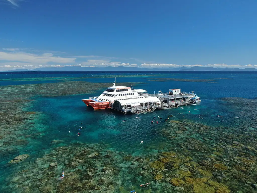 Moore Reef & Fitzroy Island | Reef & Island in a Day Tour