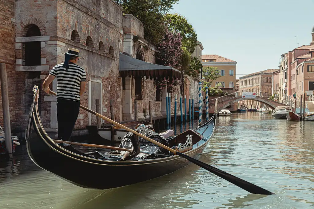 Danieli Bridge Of Sighs Gondola Ride | Private Tour