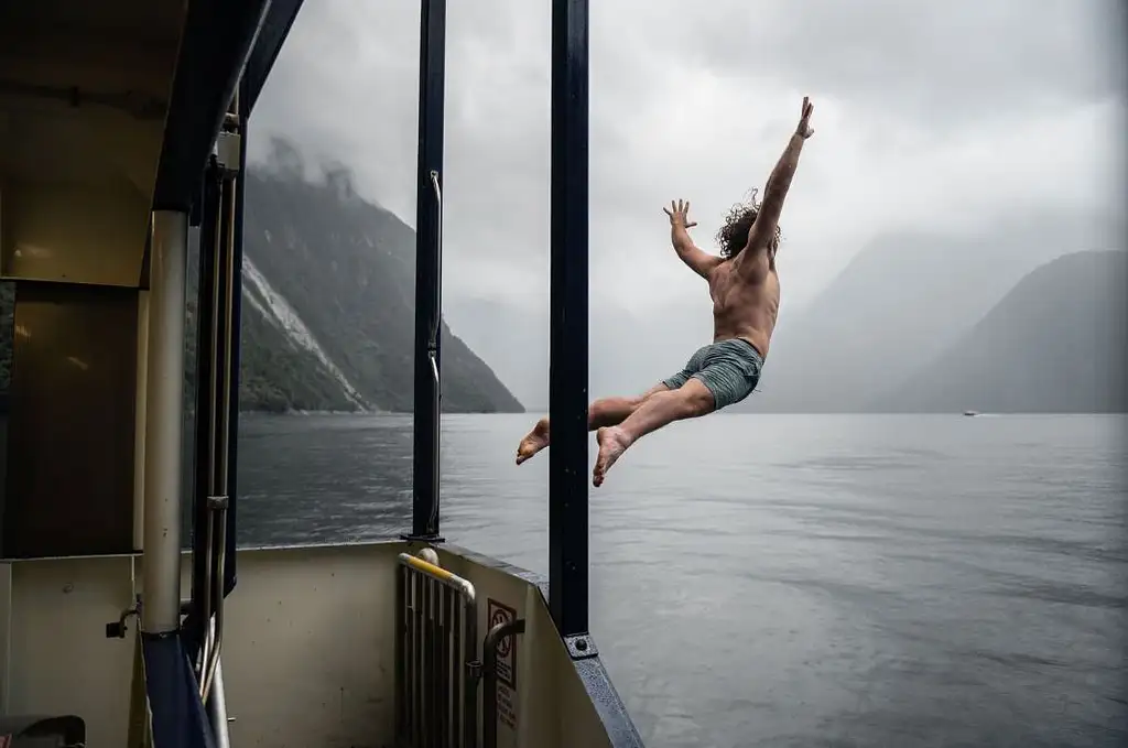 Milford Sound Overnight Cruise and Coach | From Queenstown or Te Anau
