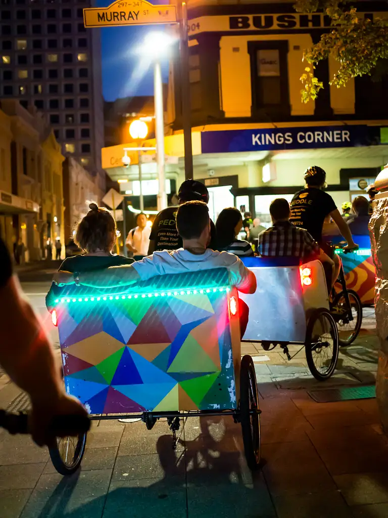 Small Bar Rickshaw Tour: Perth