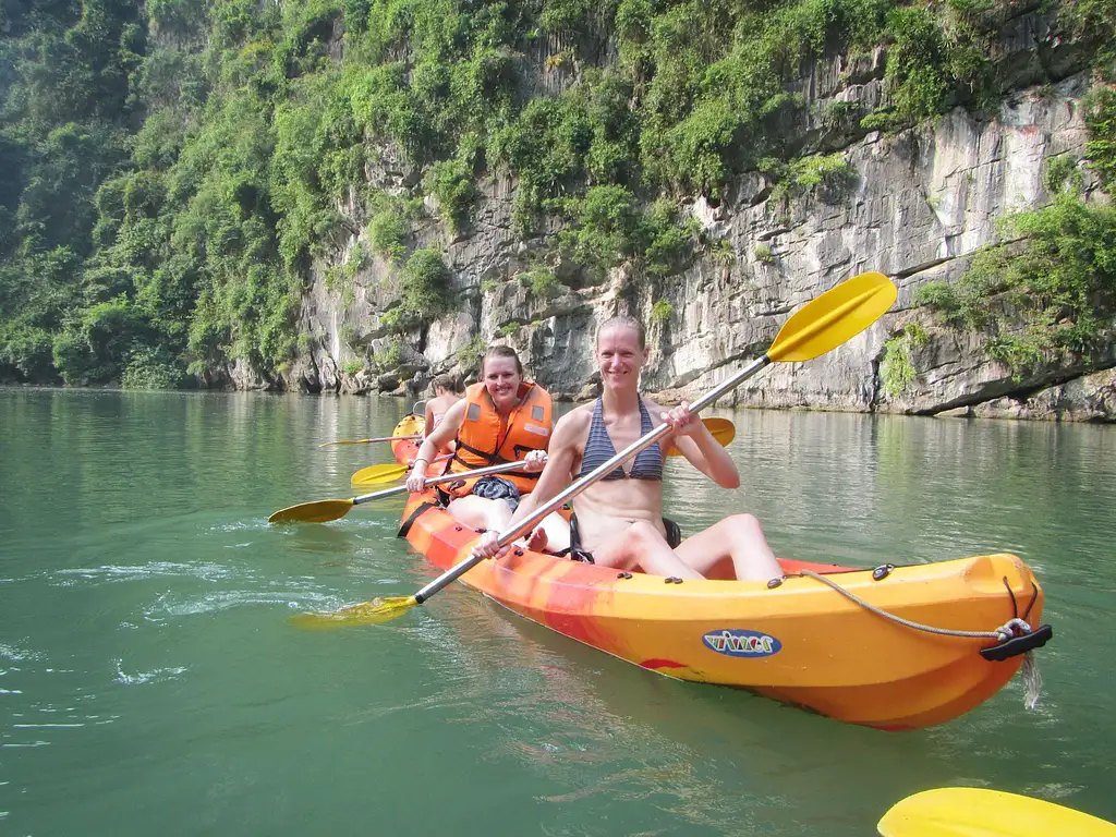 11 Day Ultimate Vietnam Group Tour | Hanoi to Ho Chi Minh (18 to 35's)