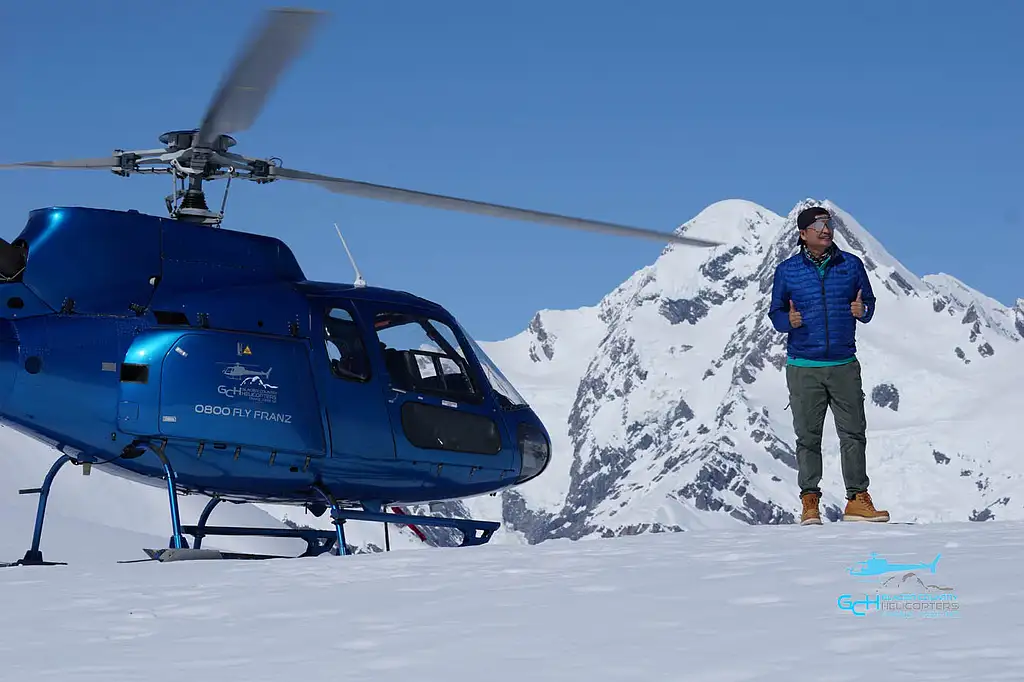 25-minute Glacier Explorer Helicopter Flight with Alpine Landing