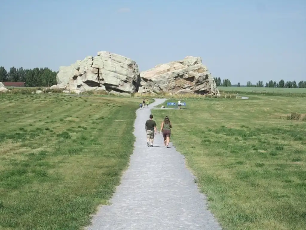 Drumheller and Horseshoe Canyon Tour | From Calgary