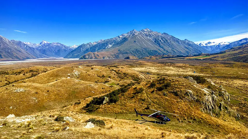 Aoraki Mount Cook Helicopter Flight with Mountain Landing