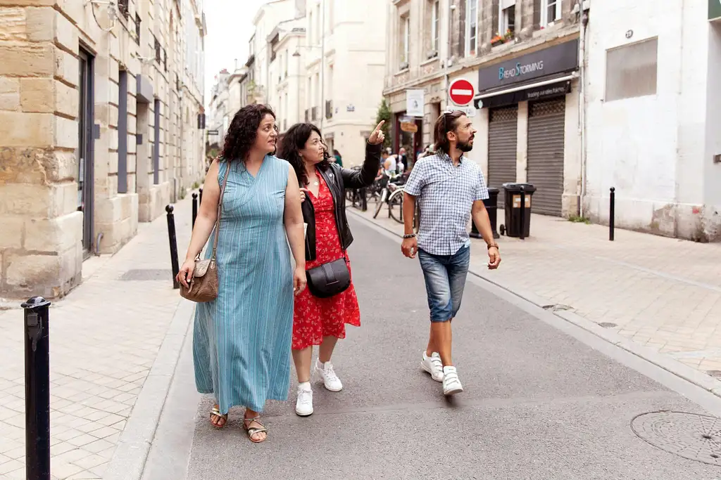 Food Tour in Chartrons Wine District | From Bordeaux