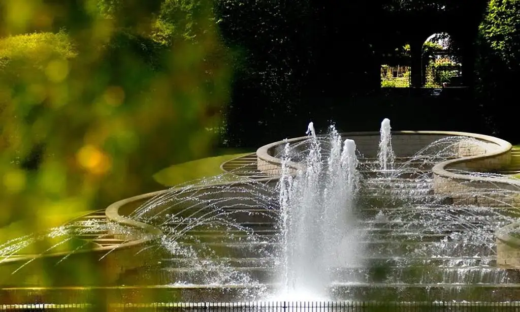 Day Tour to Holy Island, Alnwick Castle, and Northumbria | From Edinburgh