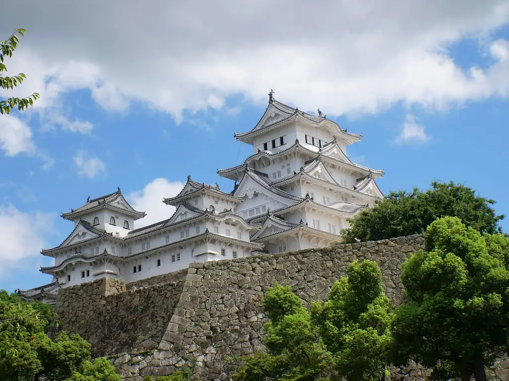 Himeji Castle Town Guided Bike Tour With Lunch | Half-day