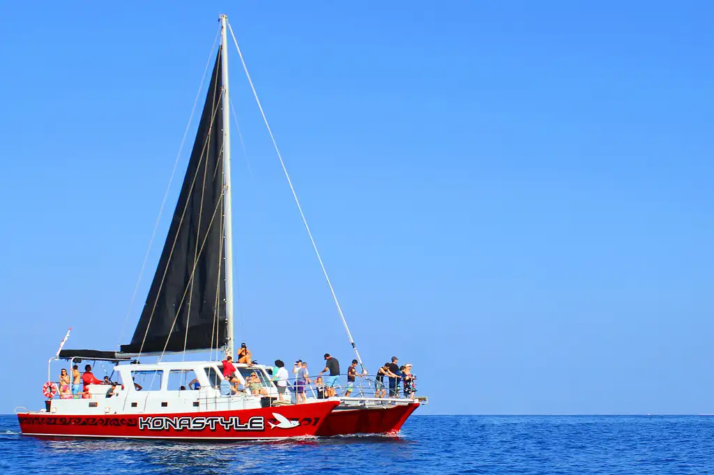 Morning Kealakekua Snorkel and Sail
