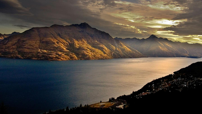 itinerary_lg_2New-Zealand-Queenstown-Mountain-Range-Sunset-IS-921337-Or-RGB.jpeg