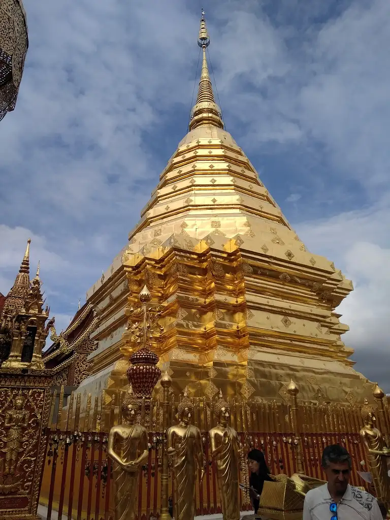 Whispers of Dawn: Almsgiving Ritual & Doi Suthep's Summit | Half Day Private Tour