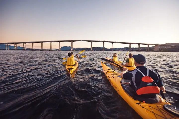Hobart City Kayaking Tour with Lunch - 2.5 Hours