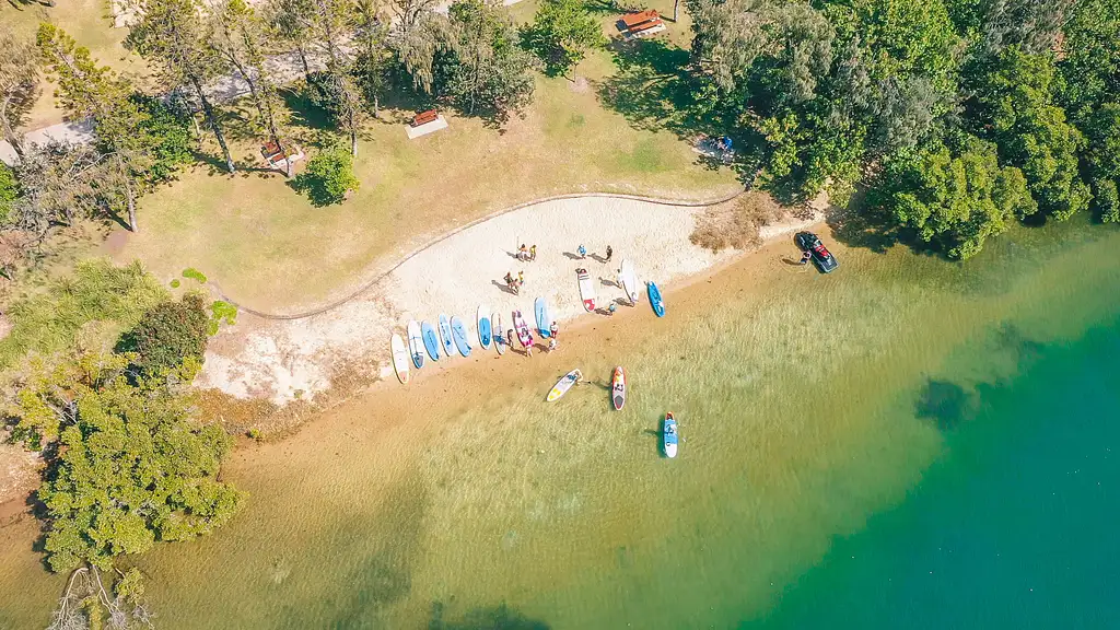 Stand Up Paddle (SUP) Beginner Lesson – Surfers Paradise