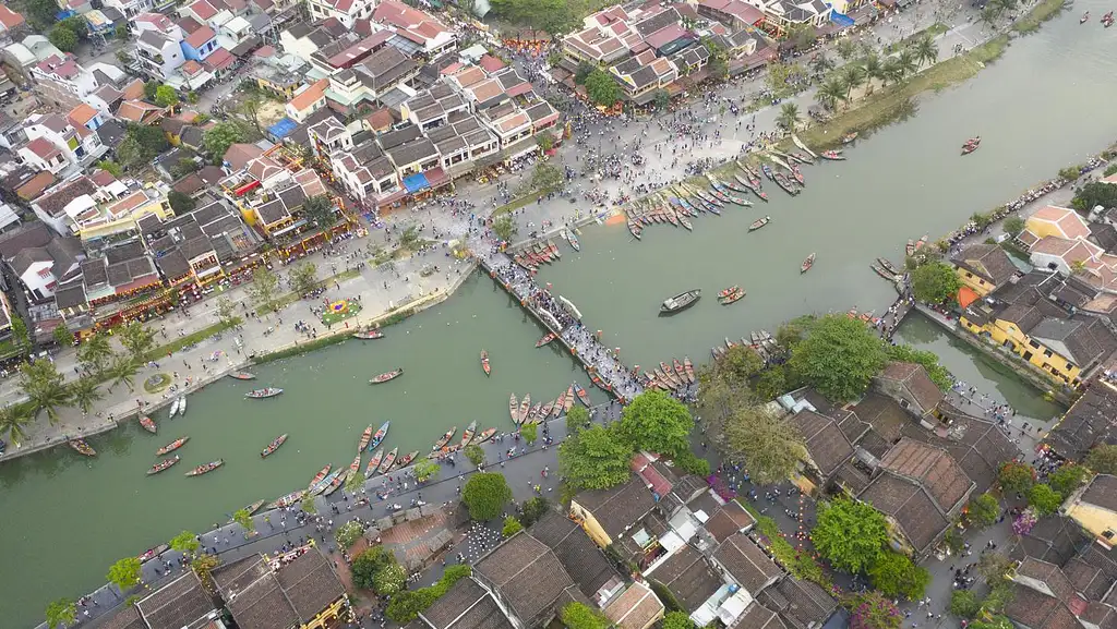 22 Day Vietnam, Laos & Thailand: Riversides & Railways | G Adventures 18 to 30s