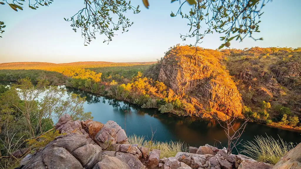 Katherine Gorge Cruise & Edith Falls Tour (D11)