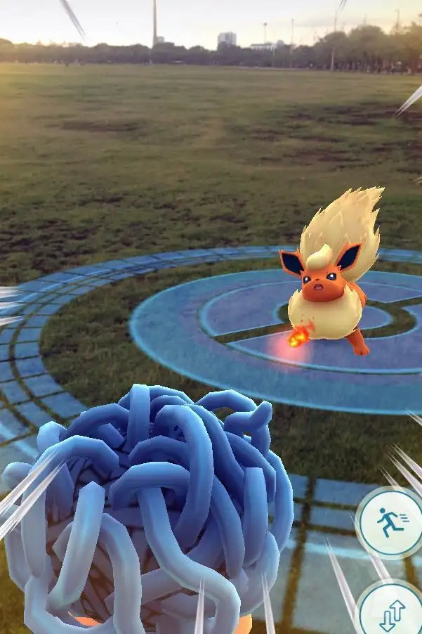 Pokémon (Go) Catching In Bangkok