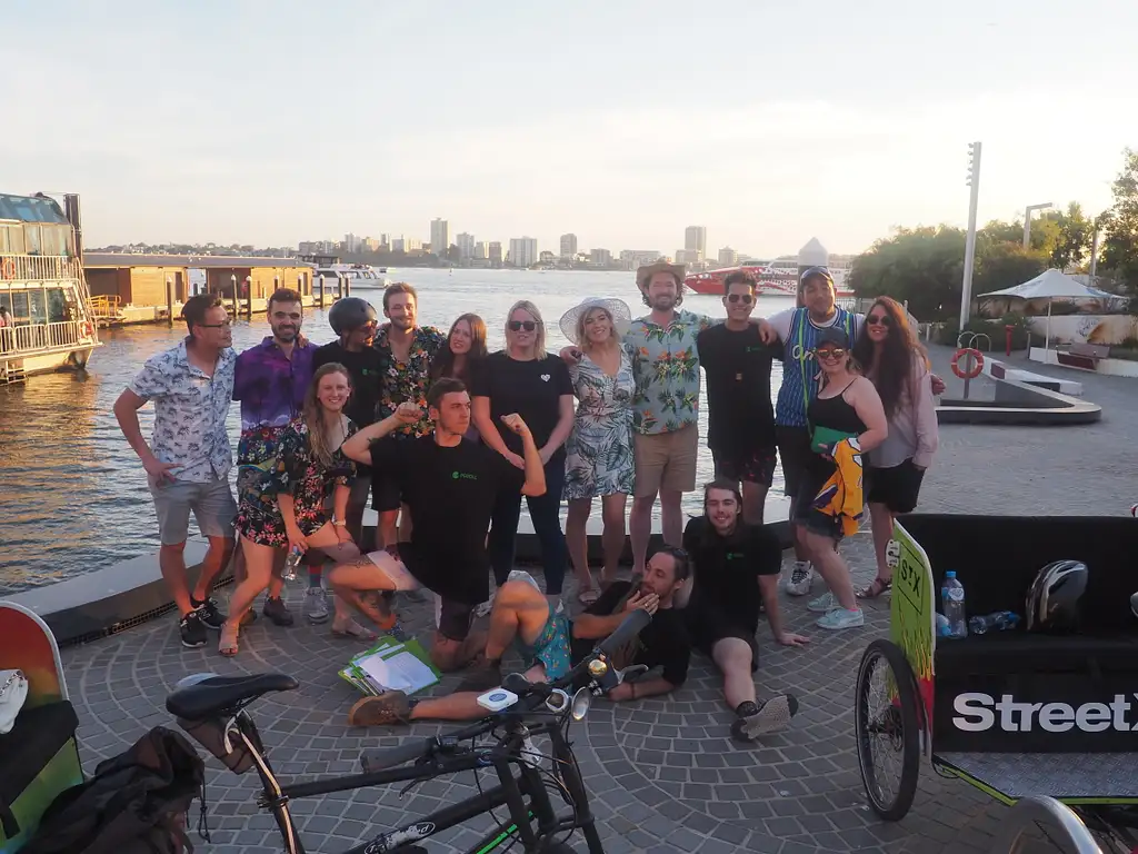 Adults Scavenger Hunt: Perth