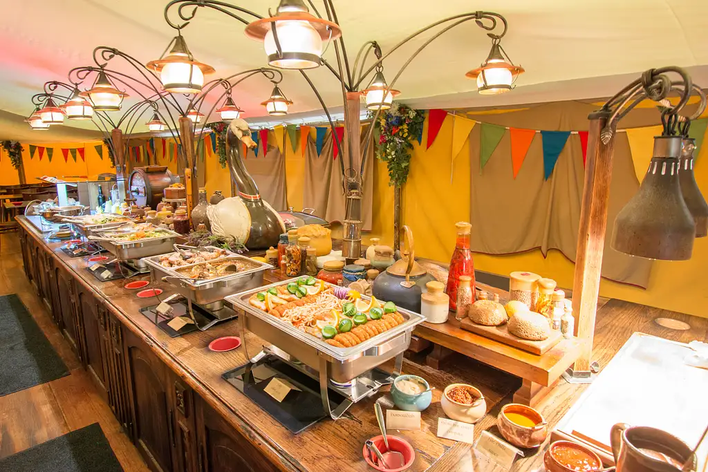 Hobbiton Express Tour with Marquee Party Lunch from Auckland