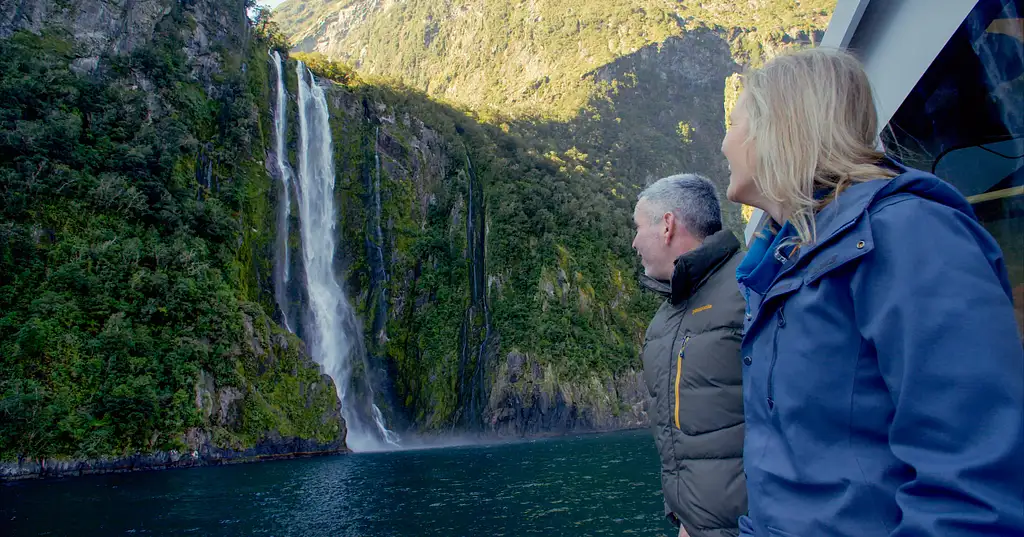 Milford Sound Glass Roof Scenic Tour with Cruise & Helicopter Flight