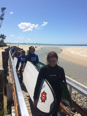 learn to surf surf camp cairns
