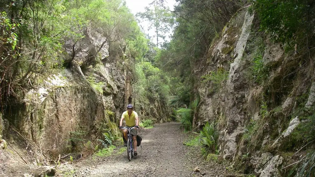 9 Day Guided Cycling Tour of Tasmania