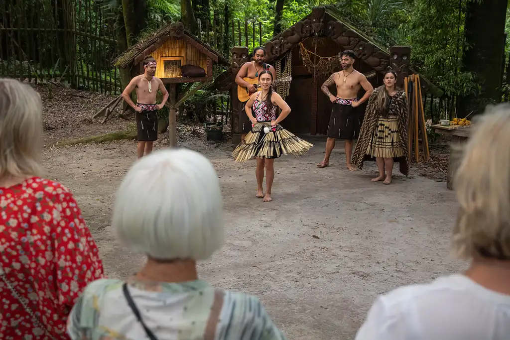 Tamaki Maori Village Twilight Experience - Makue! Kai E!