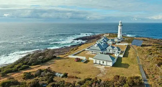 4 Day Light to Light & Sapphire Coast Walking Tour