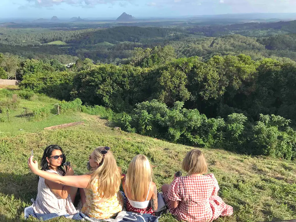 Maleny and Montville with Gourmet lunch & Wine Tasting - Day Tour