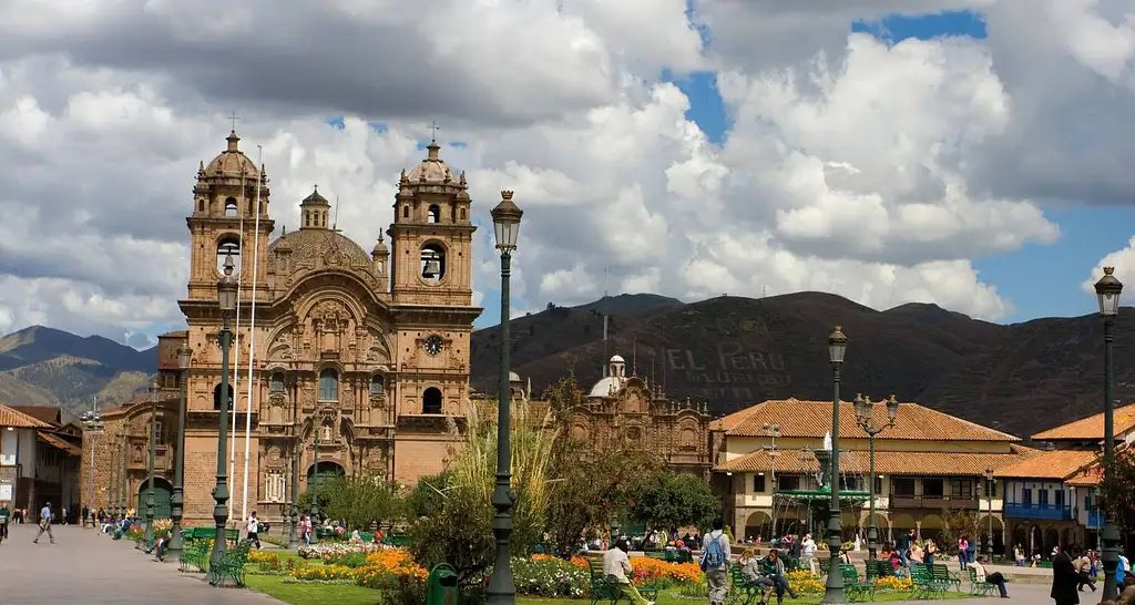 7 Day Inca Adventure: Cusco, Machu Picchu & the Best Views Ever | G Adventures 18 to 35's