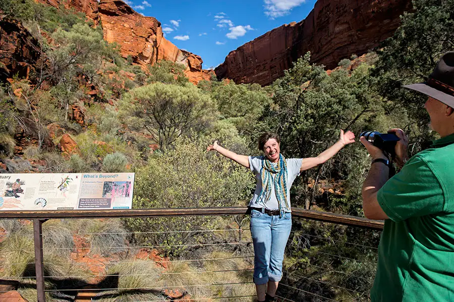 1 Day Uluru Sunset Tour – Ayers Rock Resort to Alice Springs