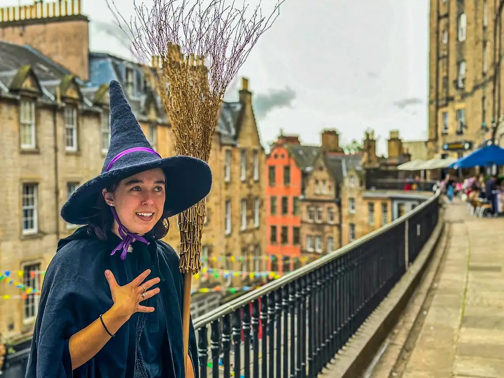 Edinburgh Witches Old Town Walking Tour and Underground Vault