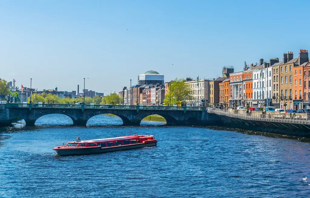 Sightseeing Cruise on the River Liffey | 45 Minutes