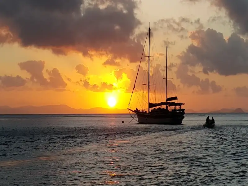 3 Day Outer Reef Cruise | on Kiana