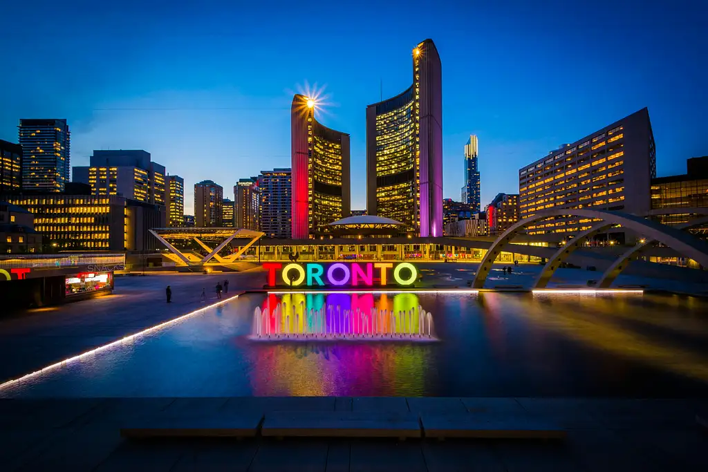 Scenic Toronto Night Tour