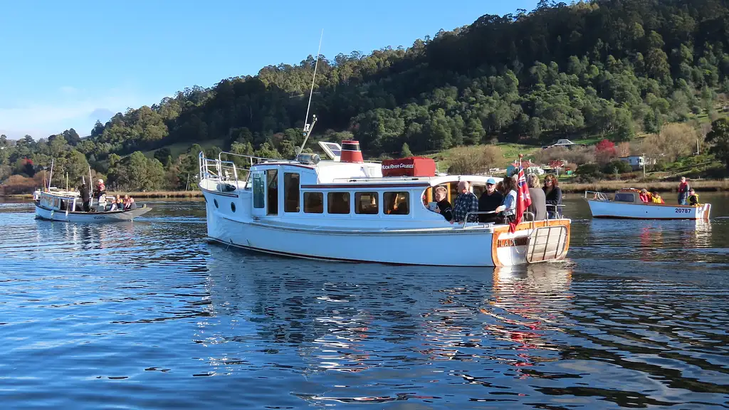 Relaxing Afternoon Huon River Cruise (Standard Cruise)