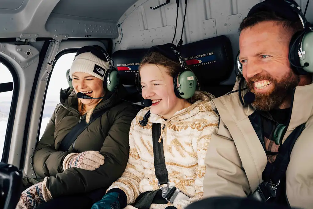 Mountain High: Mount Cook/Aoraki Scenic Helicopter Ride With Alpine Landing