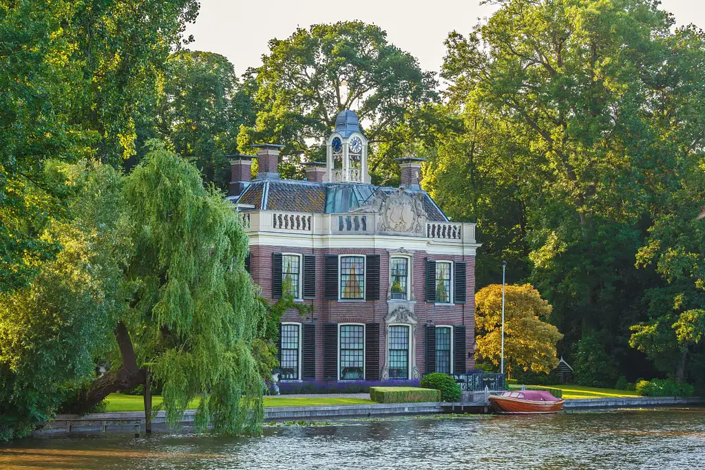 Afternoon high tea cruise on Vecht River from Amsterdam - Group of 2 people (price per group)