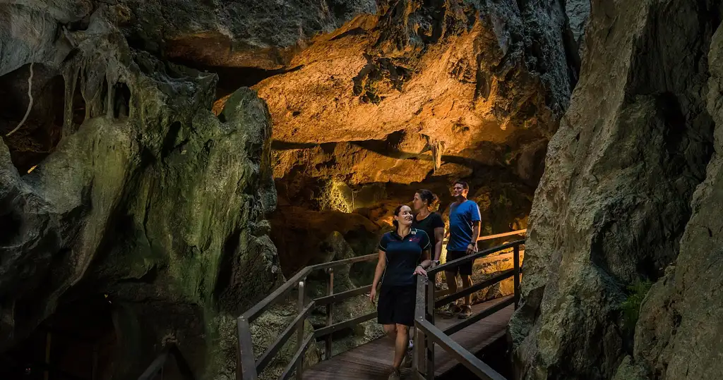 Cathedral Cave Tour – Capricorn Caves