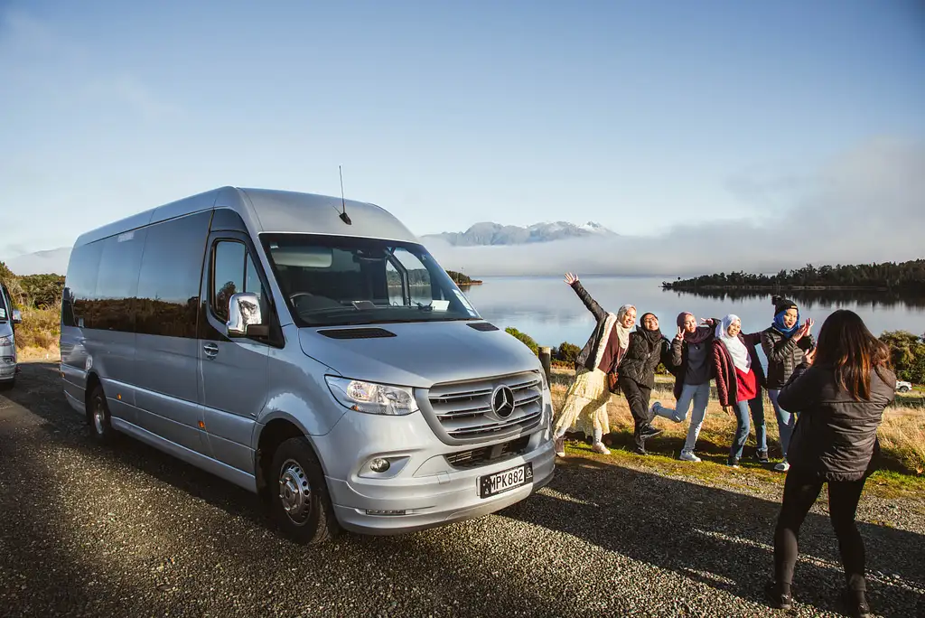 Milford Sound Scenic Tour, Cruise & Flight from Queenstown